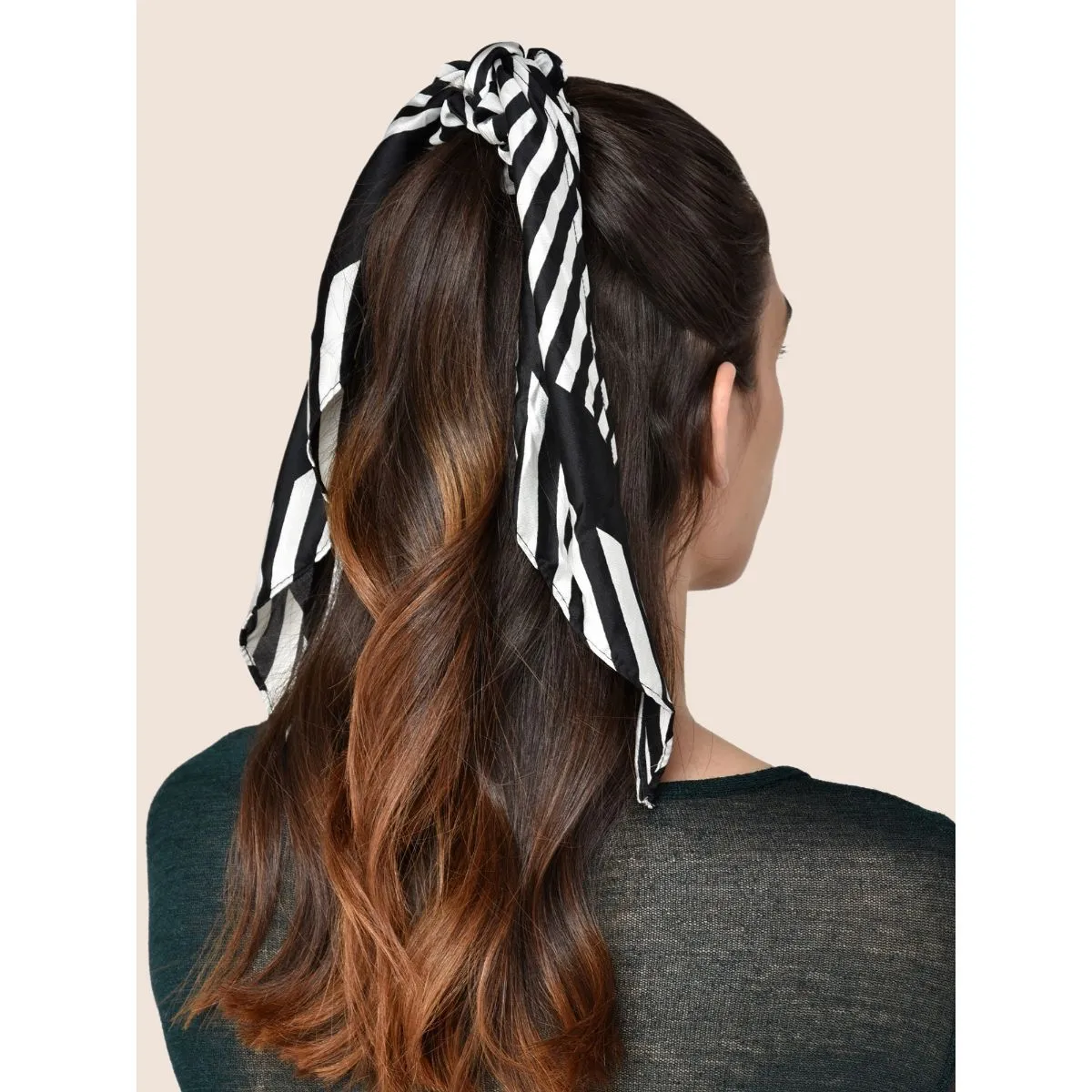 Toniq Black & White Monochrome Satin Stripe Printed Scarf Scrunchie Rubber Band For Women(osxxih68)